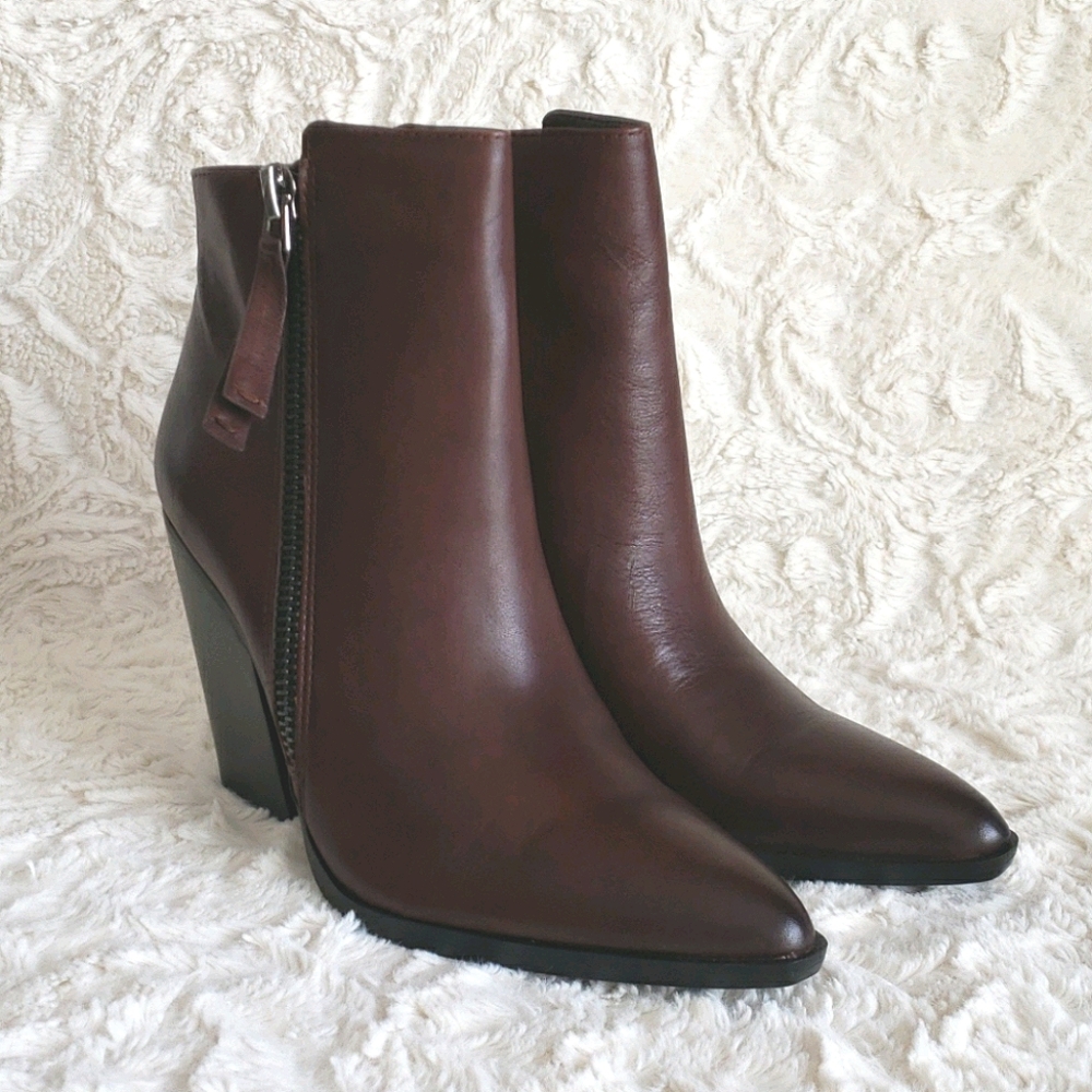 Naturalizer Rooney Dual Zip Booties 9